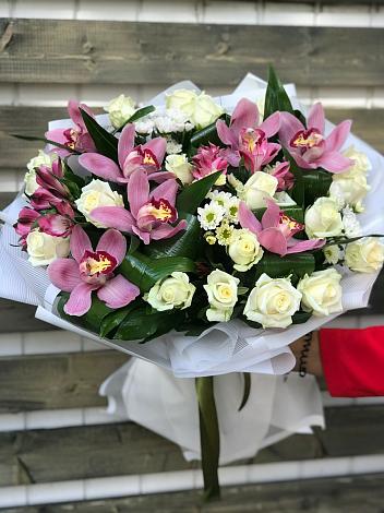 Букет цветов из: Розы и Хризантемы в Староникольское 