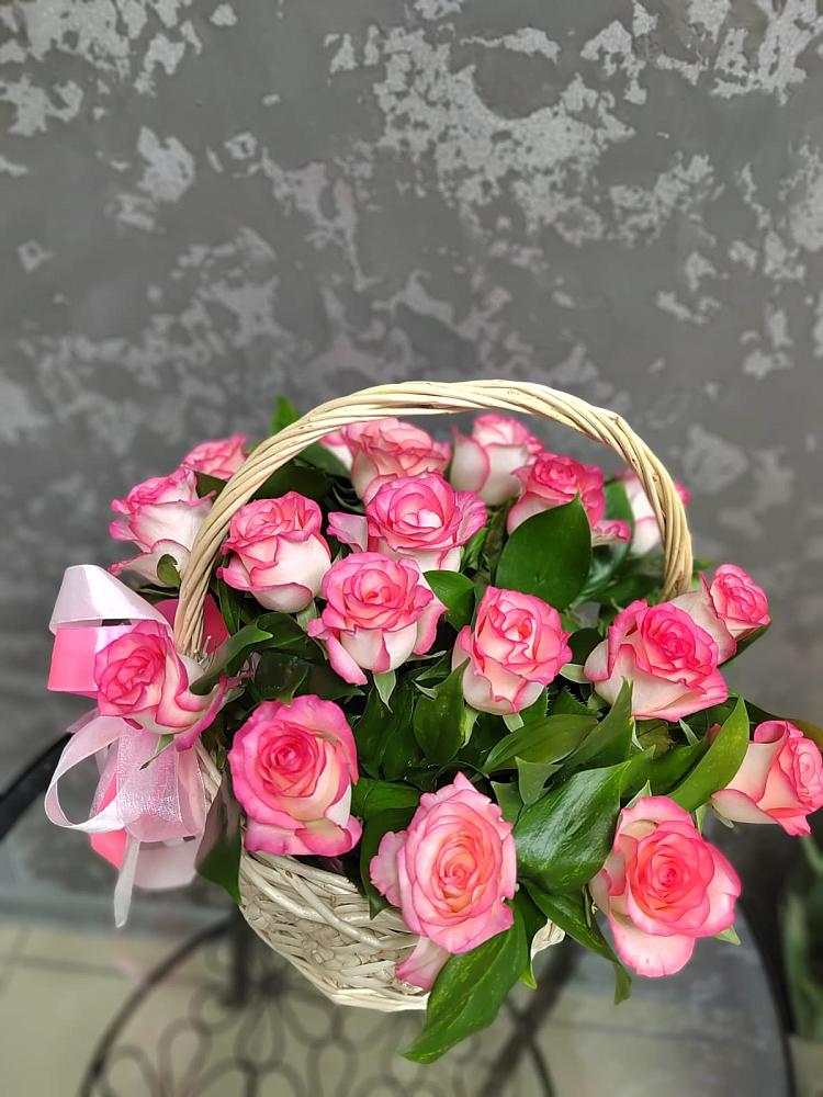 Цветочная композиция из Розы в корзине в Староникольское 