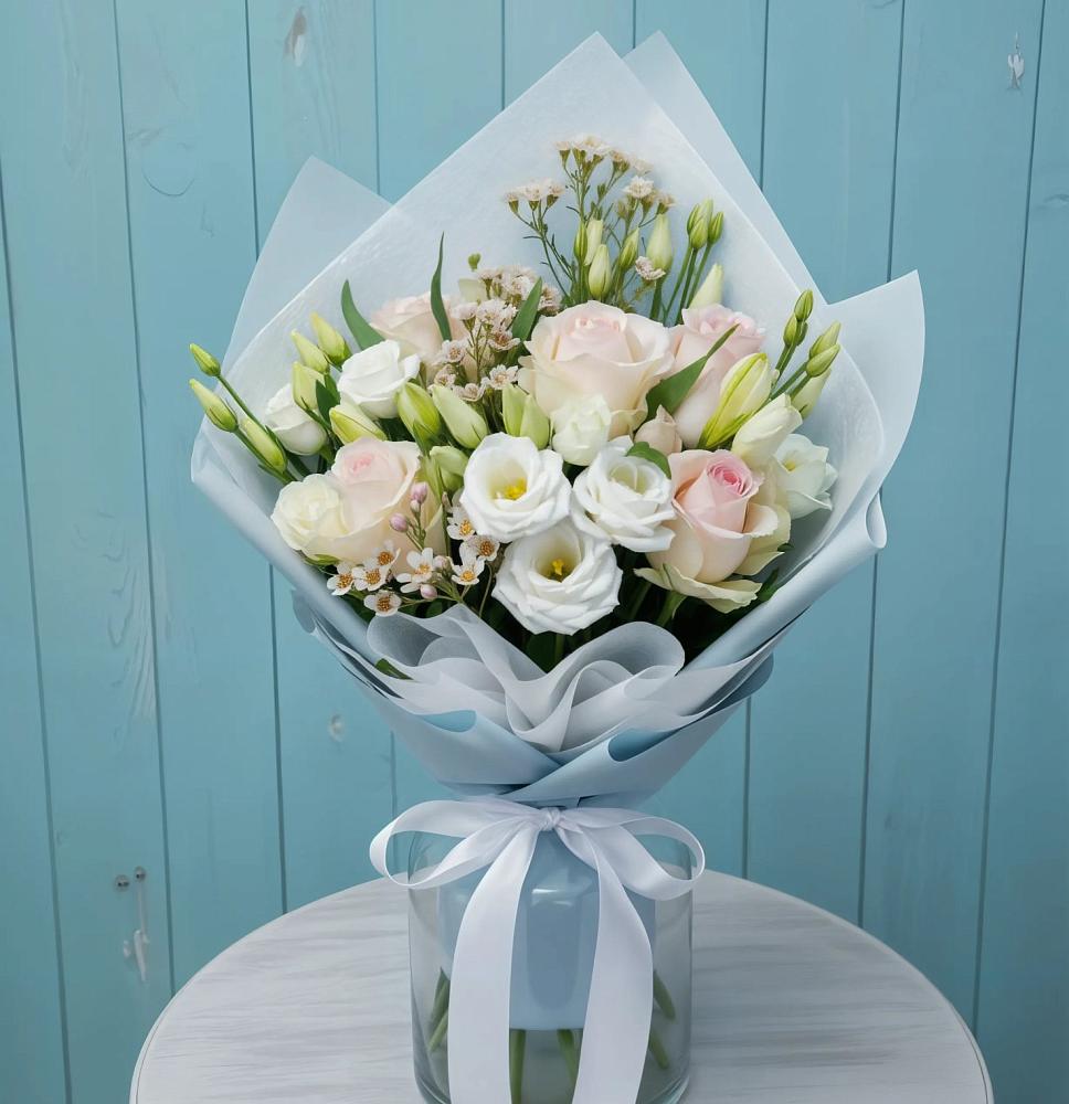 Букет цветов из: Розы и Лизиантусы в Староникольское 