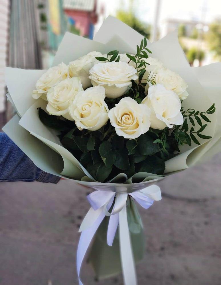 Букет Белые розы Проуд в Староникольское 