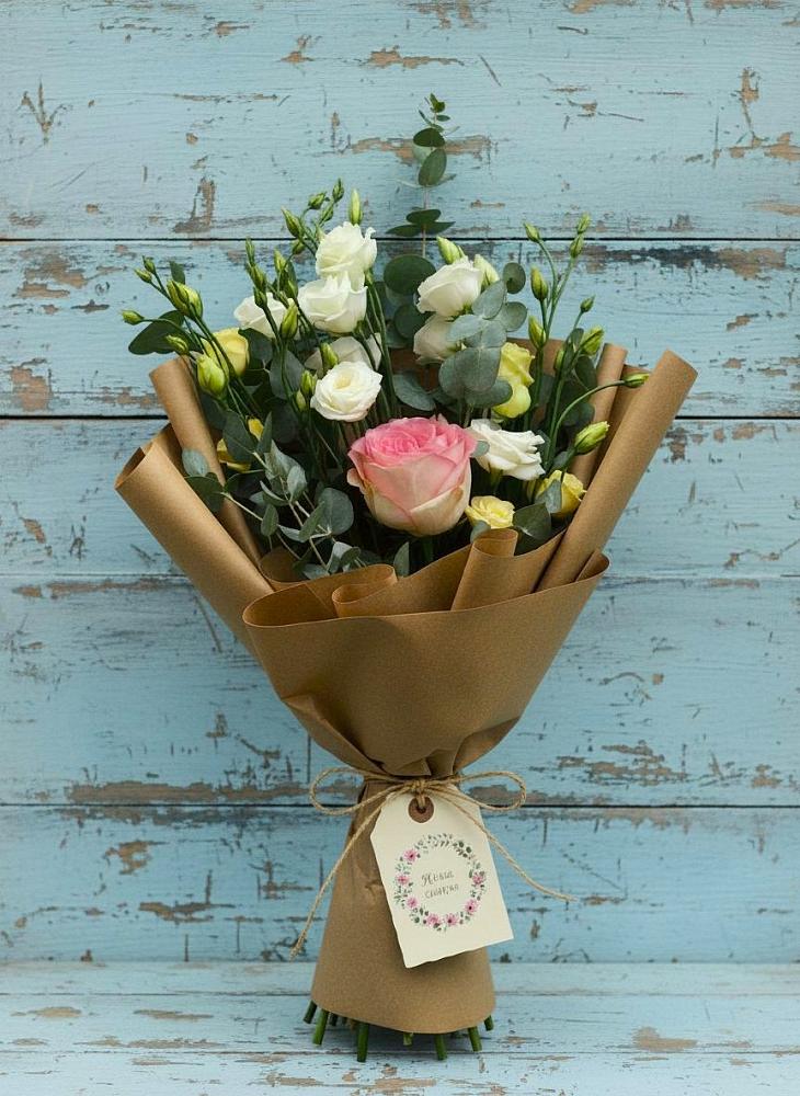 Букет цветов из: Розы и Лизиантусы в Староникольское 