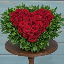 Цветочная композиция из Розы в виде сердца в Староникольское 