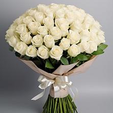 Букет 101 беля роза Белоснежка в Староникольское 