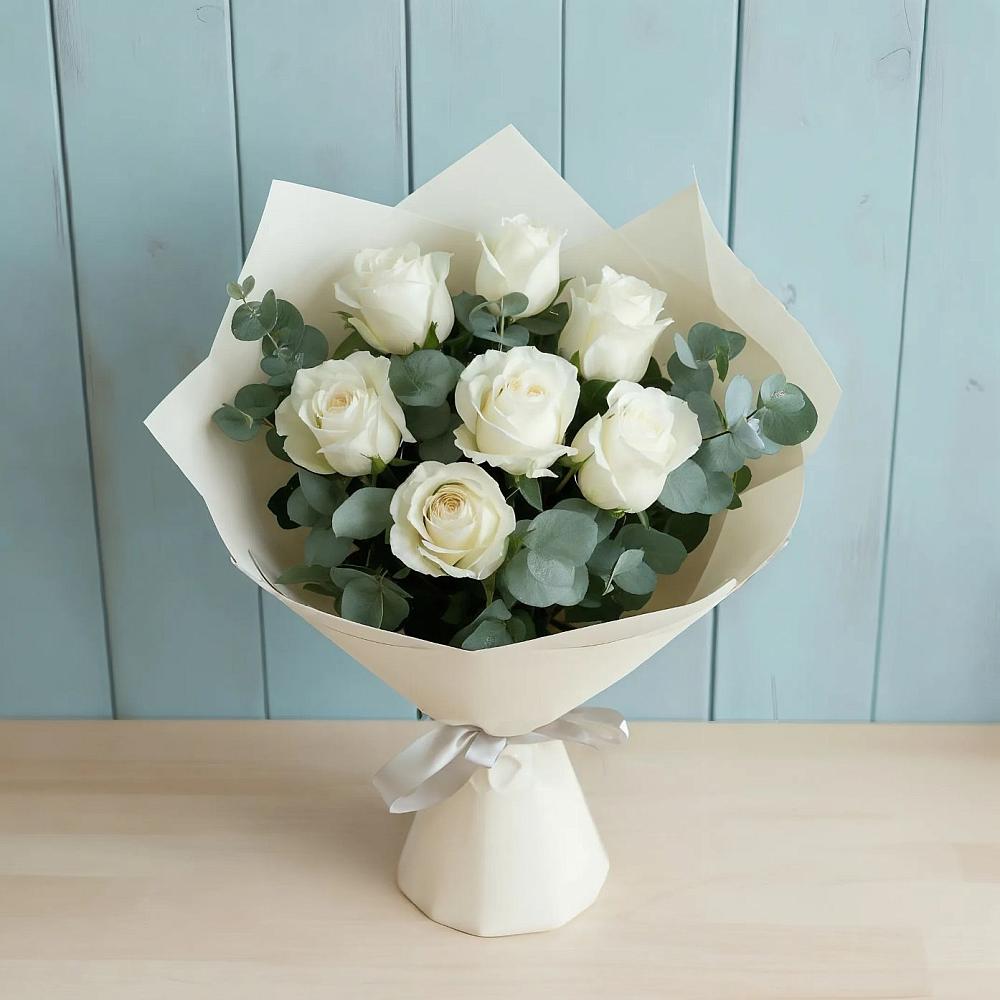Букет Белые розы в Эвкалипте в Староникольское 