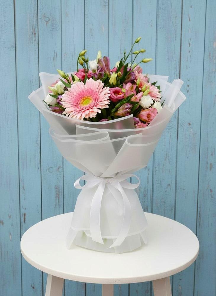 Букет цветов из: Герберы, Альстромерии и Лизиантусы в Староникольское 