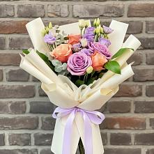 Букет цветов из:  Лизиантусы и Розы в Староникольское 