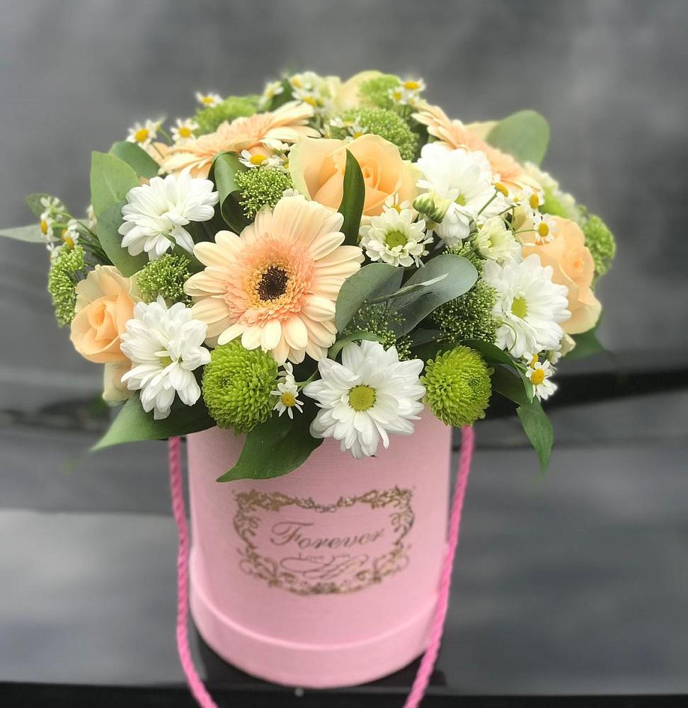 Цветочная композиция из Розы, Герберы и Хризантемы в шляпной коробке в Староникольское 