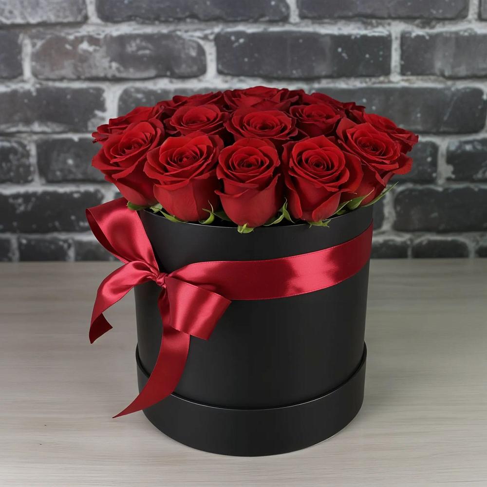 Цветочная композиция из Розы в шляпной коробке в Староникольское 