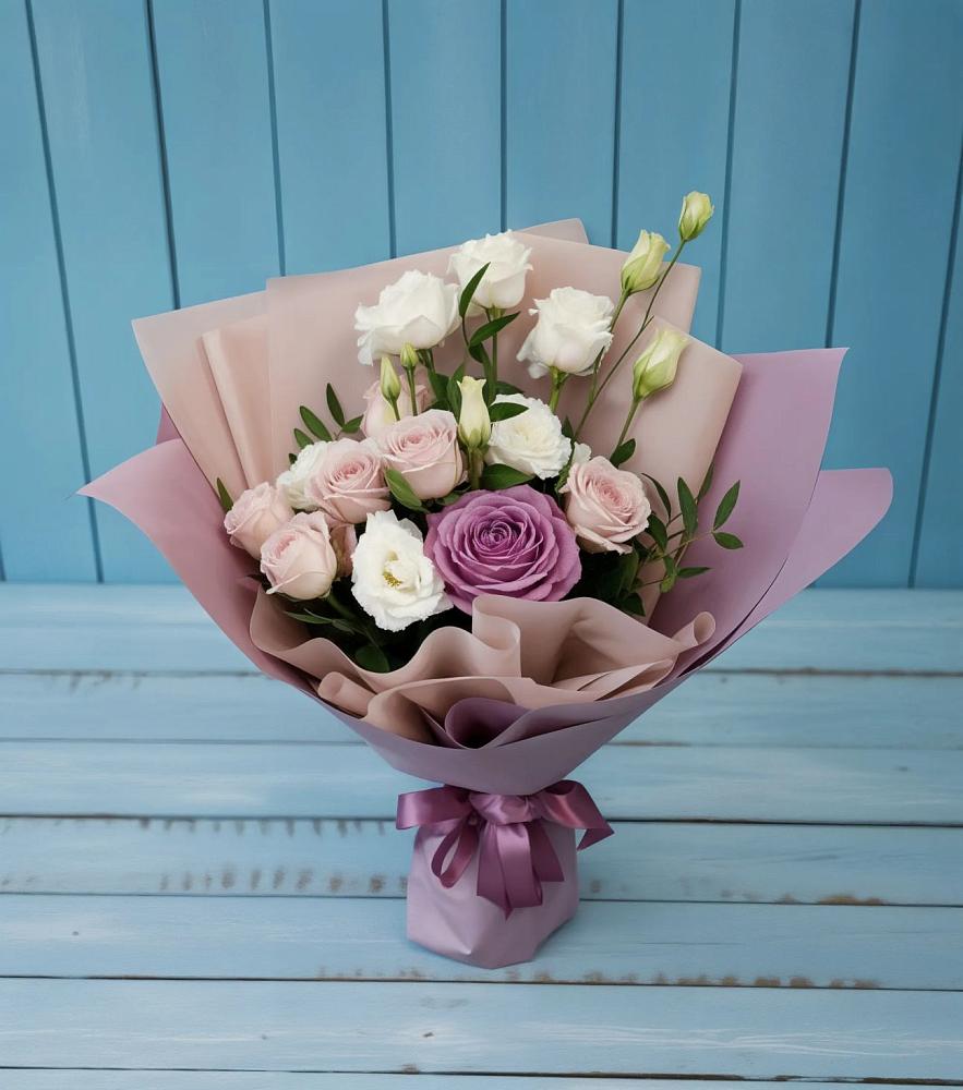 Букет цветов из: Розы и Лизиантусы в Староникольское 